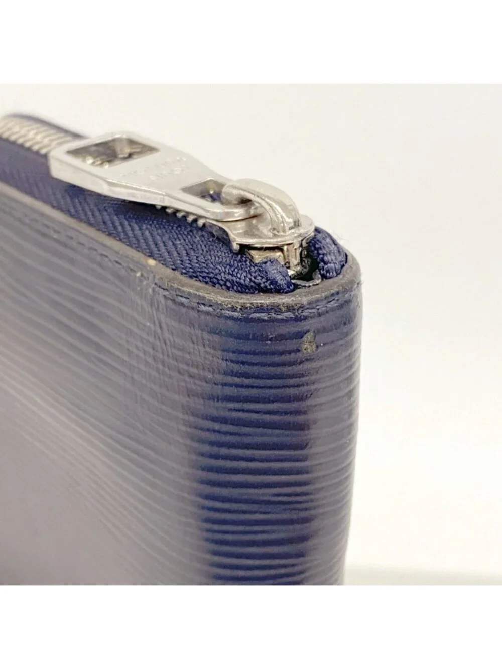 Louis Vuitton Wallet Epi Zippy Vertical Blue Marine